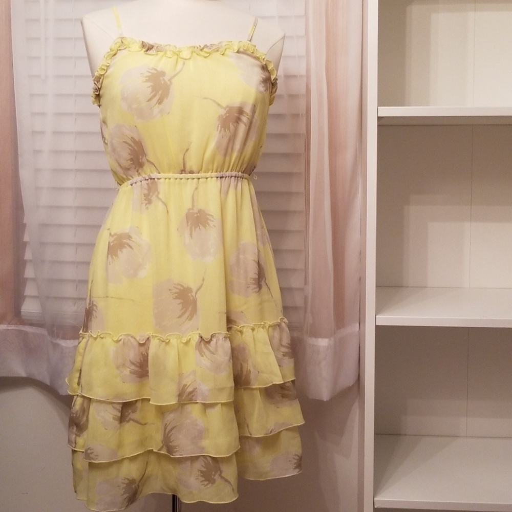Sunny yellow sun dress size small